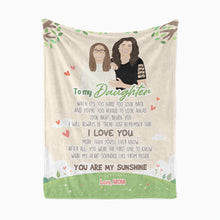Load image into Gallery viewer, Personalized throw blanket Love Mom to Daughter
